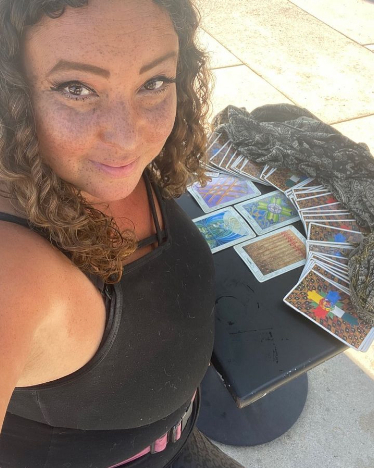 Bianca from Bohemian Tarot giving a Tarot Card Reading!